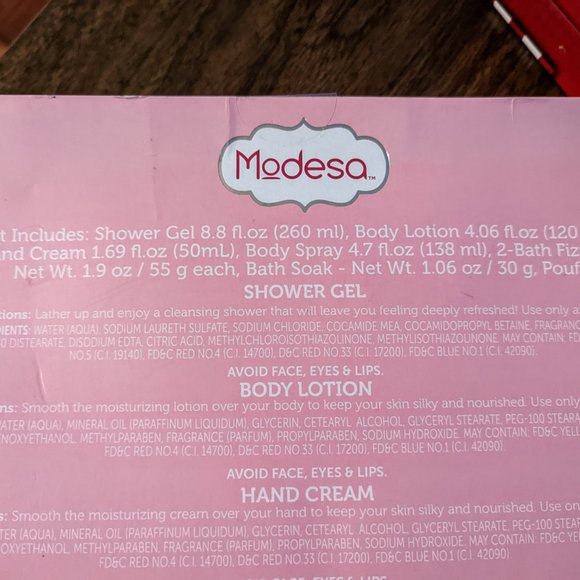 NWOT Bundle of two (2) gift box sets - Picture 6 of 11